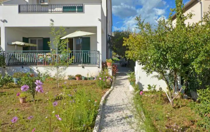 Lux Trogir Exterior foto