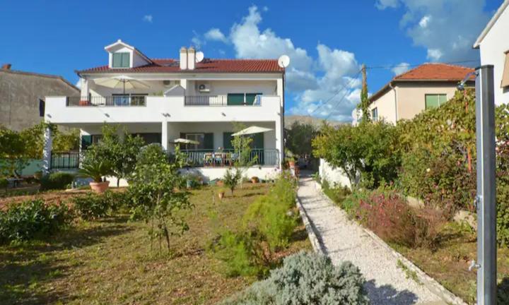 Lux Trogir Exterior foto